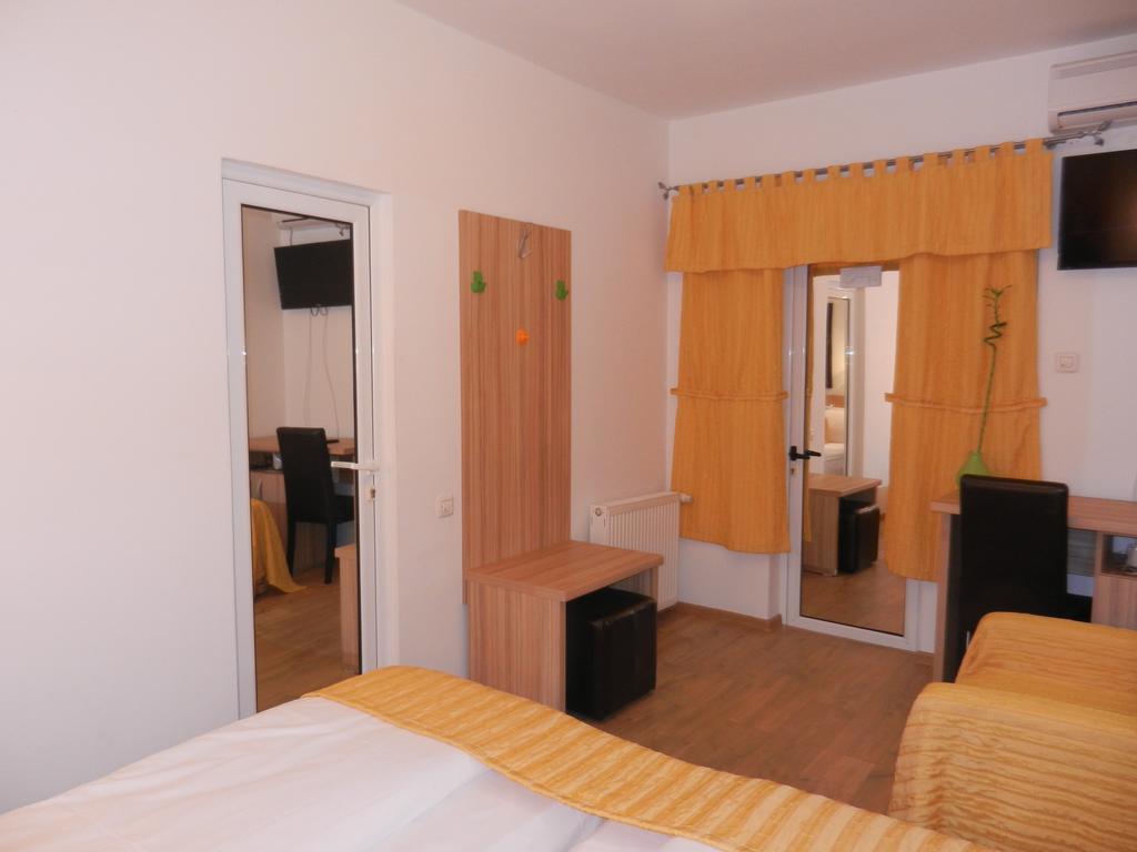 Pensiunea Sergiu & Geanina Arad Room photo